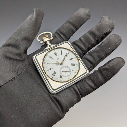 1910年頃 アンティーク オメガ 懐中時計 白鳥彫刻 角型銀側ケース 動作良好